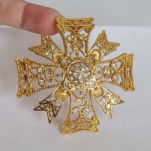 VINTAGE KJL KENNETH JAY LANE SIGNED GOLD RHINESTONE MALTESE CROSS PENDANT BROOCH